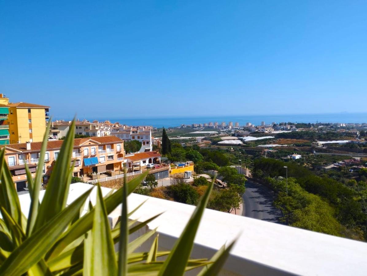 Amazing 2 Bedroom Apartment With Private Roof Terrace In Торрокс Екстер'єр фото